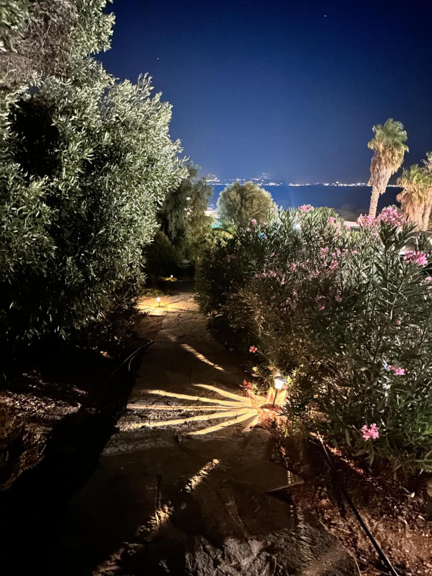 Iliopetra Studios Chrisi Akti  Bagian luar foto